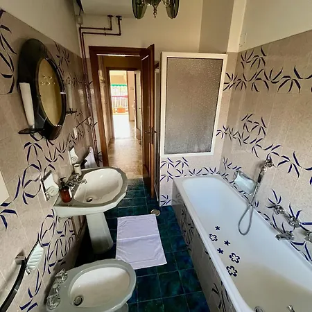 Settesanti Vintage Attic Apartment