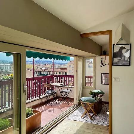 Apartment Settesanti Vintage Attic Florenz
